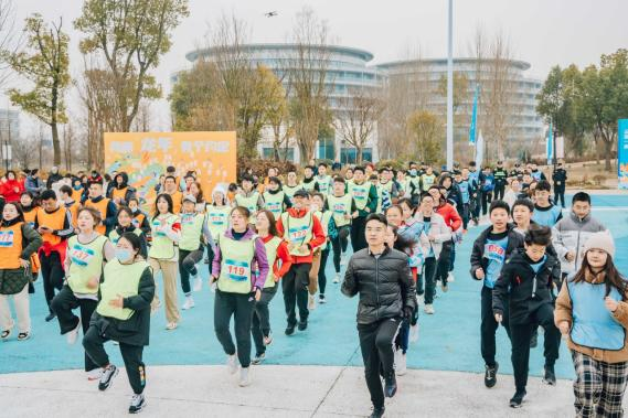 揚(yáng)子江藥業(yè)集團(tuán) “春季領(lǐng)跑 益起健康” —健康普及公益宣傳活動圓滿舉辦！